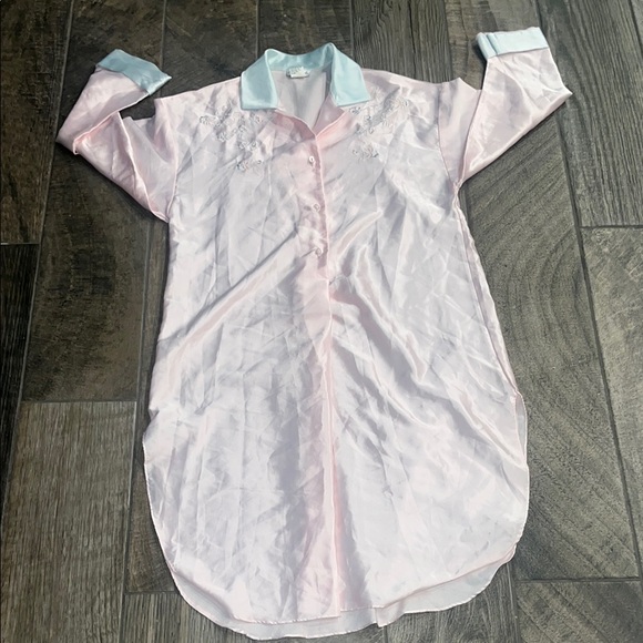 Vintage 80’s Sara Beth Pink Button-Up Nightgown with Blue Collar - Picture 1 of 5